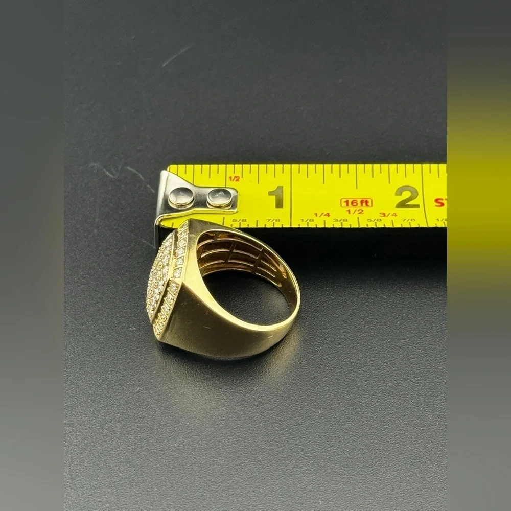 14K Yellow Gold Men’s Diamond Ring Square Cluster Round 2.0 Ct Weights 9.7 Grams
